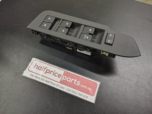 Holden CG Captiva Genuine Front Right Hand Multi Function Power Window Switch New Part