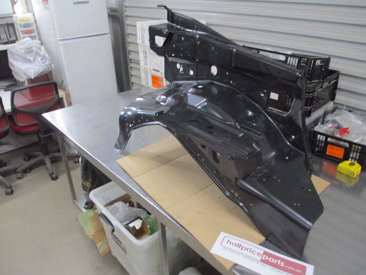 Holden RG Colorado Genuine Left Hand Front Inner Wheel Panel With Battery Tray New Part