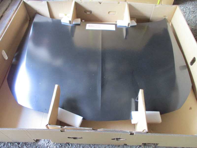 Holden ZB Commodore Lift Back Genuine Bonnet Assembly (Unpainted) New Part