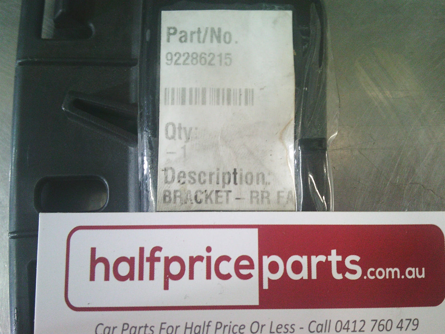 Holden VF Commodore Genuine Right Hand Lower Rear Fascia Bracket New Part