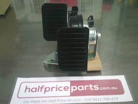 Holden Cascada Genuine Dual Horn Assembly 400 And 500 HZ New Part