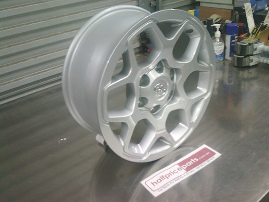 Toyota Hilux SR5 Genuine 17x7.5 Alloy Wheel In Silver (Rim Only) New Part