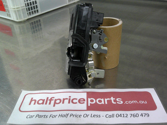 Holden CG Captiva Genuine Right Hand Rear Door Lock Assembly New Part