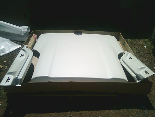Toyota Hilux SR5 Dual Cab Genuine 3 Piece Crystal Pearl Hard Lid With Central Locking New Part