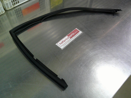 Holden CG Captiva Genuine Right Hand Rear Door Weatherstrip Seal New Part
