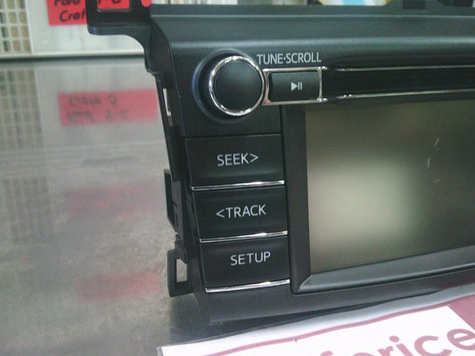Toyota Rav4 Genuine AM/FM CD Player Blue Tooth And Phone Display Used Part