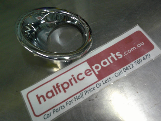 Holden CG Captiva Genuine Right Hand Front Chrome Fog Light Bezel Used Part