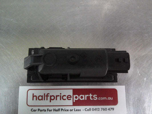 Renault Cloi/Kangoo/Laguna Series III Hatch Genuine Number Plate Light New Part