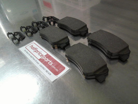 Hyundai i30 GD Genuine Front Disc Brake Pad Set New Part