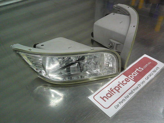 Lexus ES300 Genuine Both Left And Right Hand Fog Lamps Used Part