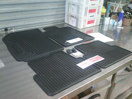 Holden TM Barina Genuine Set Of 4 All Weather Rubber Mat Set Front And Rear New Part