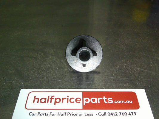 Holden VY/VZ Commodore/WK/WL Caprice/Statesman Rear Taillight Nut New Part.