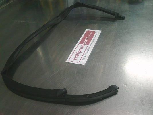 Holden CG Captiva Genuine Right Hand Front Door Upper Weatherstrip Seal New Part