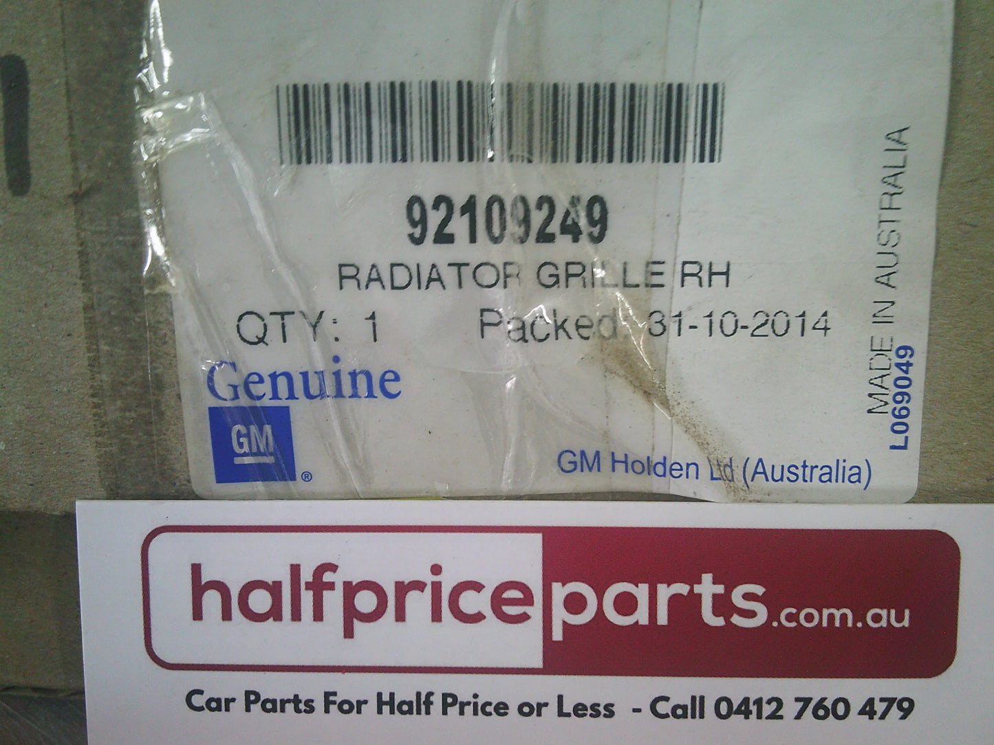 Holden VX/VU Exec Series II Genuine Left & Right Front Grilles Assembly New Part