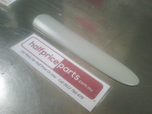Holden VX/VU Commodore Genuine Right Hand Front Guard Side Moulding New Part