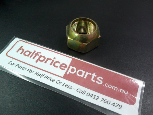Isuzu CYZ (4HE1TC) Genuine Rear Axle Wheel Nut New Part