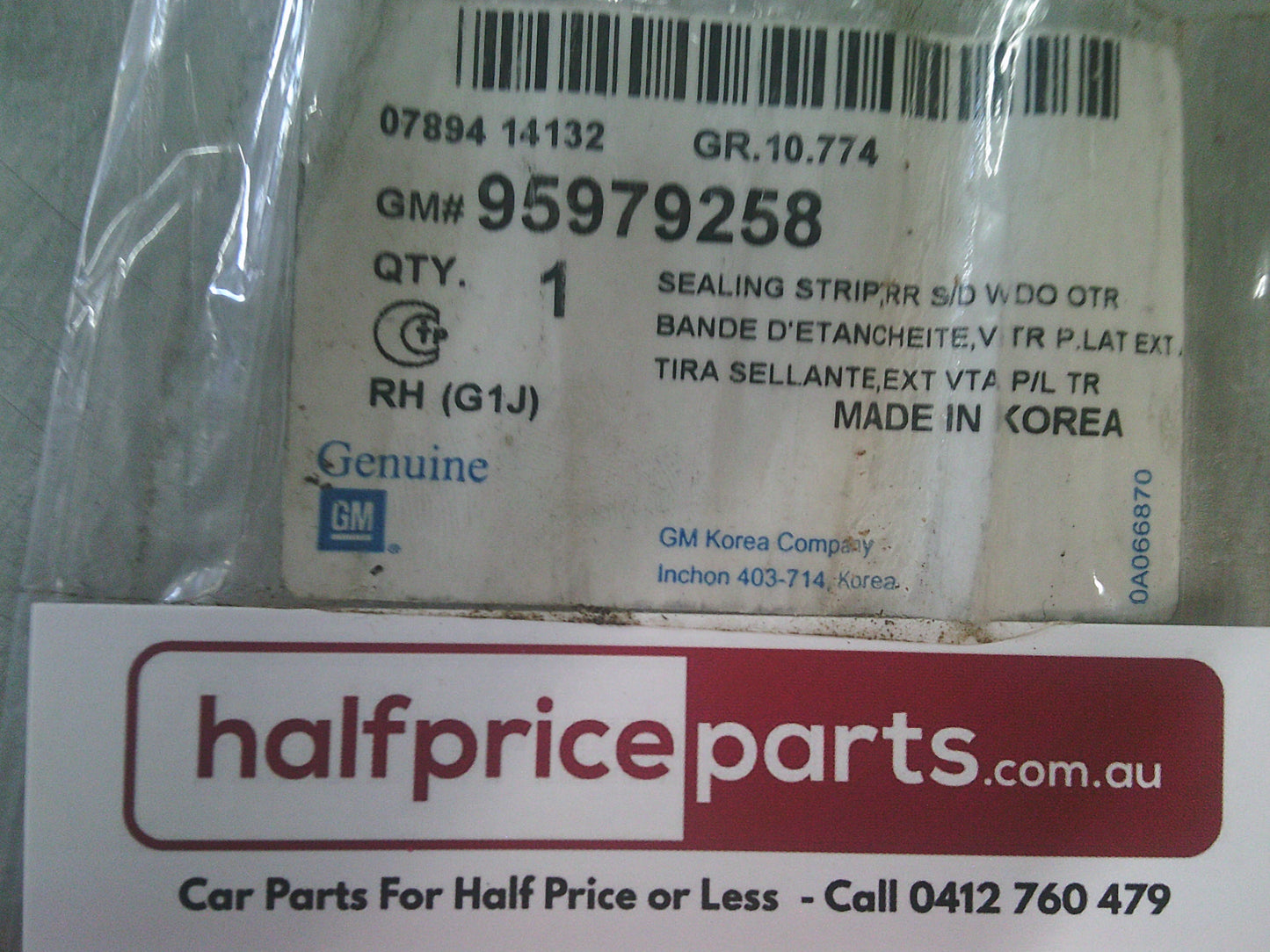 Holden Cruze Genuine Right Hand Rear Door Side Outer Window Moulding New Part