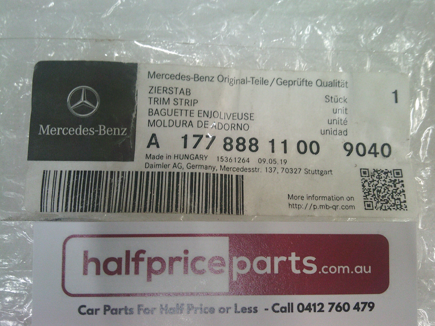 Mercedes-Benz AMG A180 W117 Genuine Front Radiator Grille Assembly (Exclusive Black) New Part