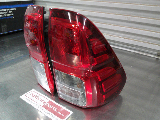 Toyota SR5 Hilux Genuine Tail Lights Both Left And Right For Tub VGC Used Part