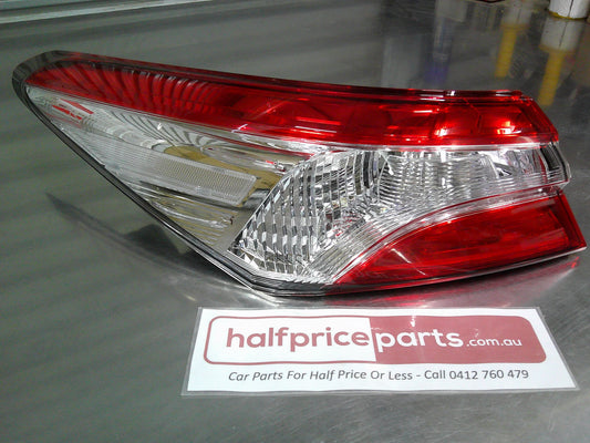 Toyota Camry Sedan Genuine Left Hand Rear Tail Light Assembly Non Led New Part