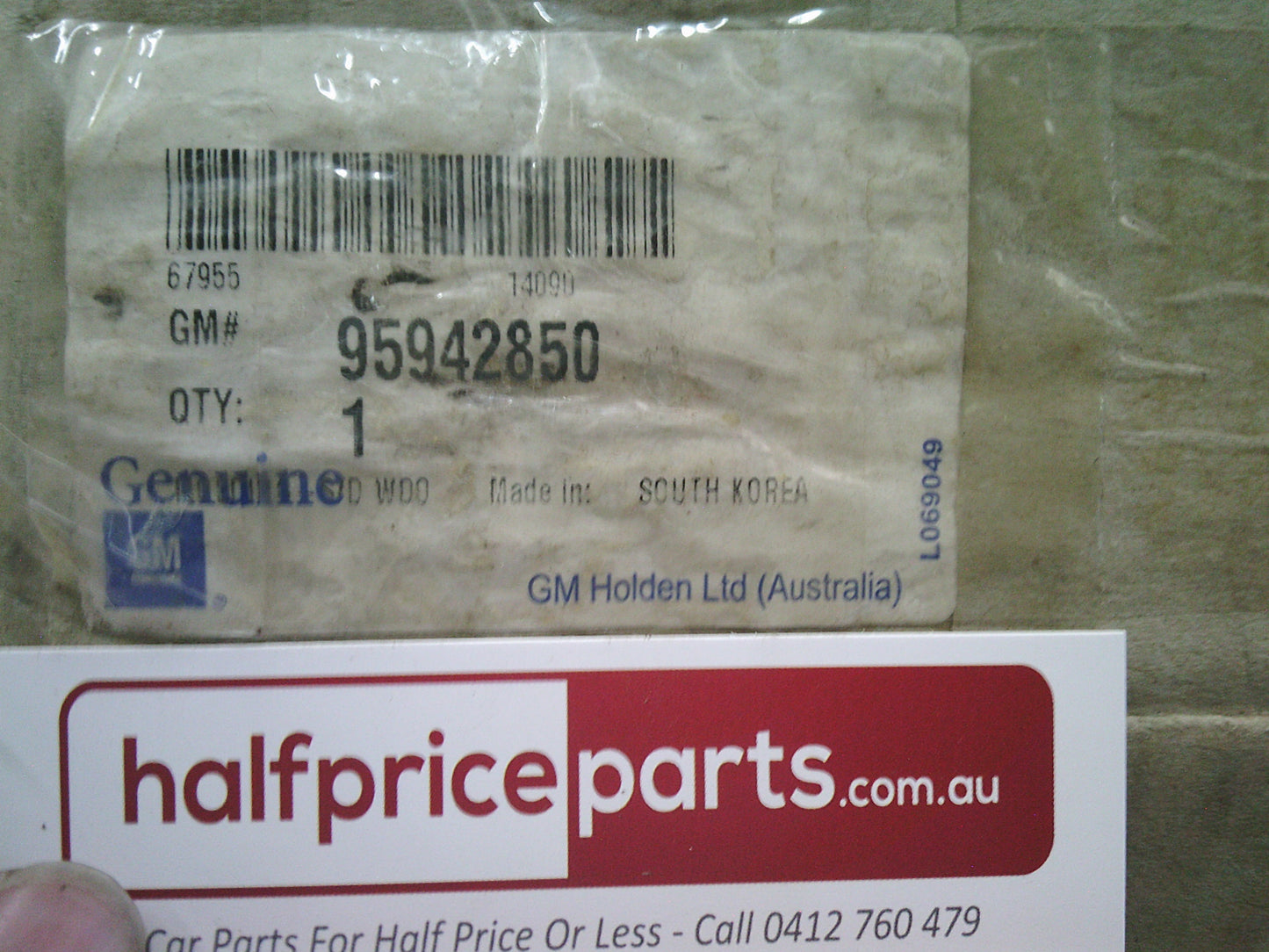Holden JH Cruze Genuine Left Hand Front Door Glass Garnish (Trim) New Part