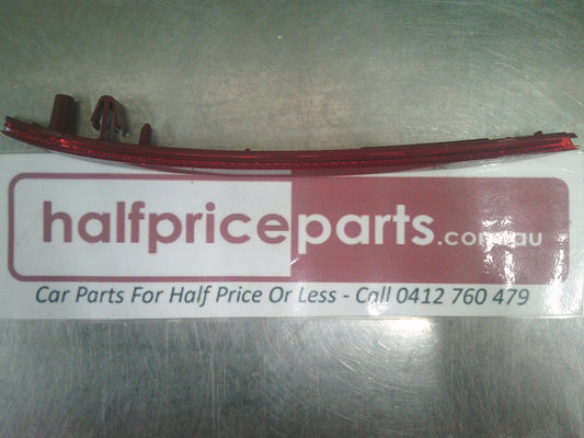 Holden VF Commodore Sedan Genuine Left Hand Rear Bumper Reflector New Part