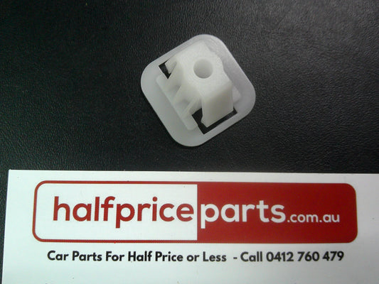 Saab 9-3/9-5 Genuine Body Trim Side Skirt Clip New Part