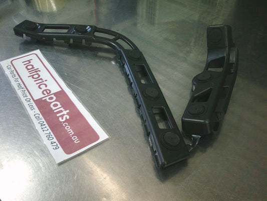 Holden Trail Blazer Genuine Right Hand Rear Bumper Fascia Guide Bracket - New Part