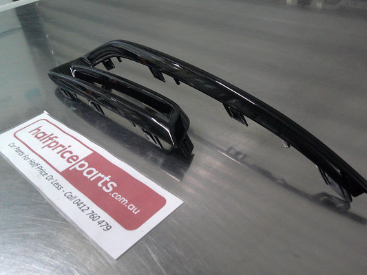 Holden VF SS Commodore Genuine Right Hand Front (Gloss Black) DRL Bezel New Part