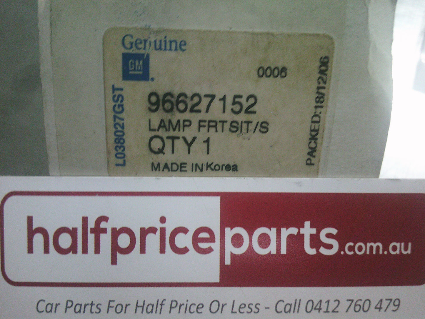 Holden CG Captiva Genuine Right Hand Guard Indicator - New Part