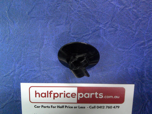 Holden EP Epica Genuine Bonnet Liner Retainer Clip New Part