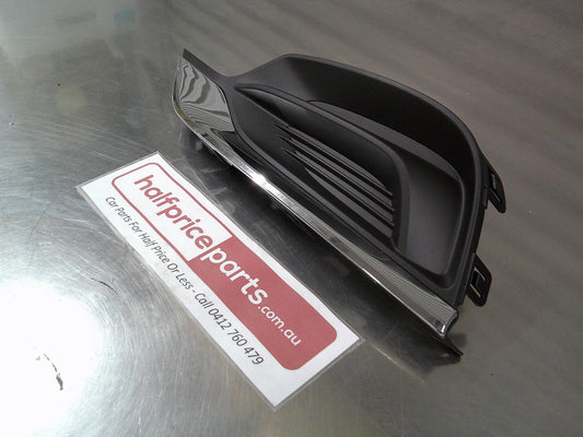 Holden BL Astra Sedan Genuine Front Left Hand Fog Light Bezel New Part