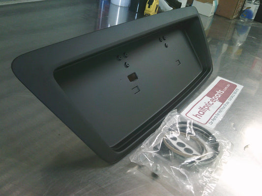 Holden VY/VZ Commodore Genuine Rear Boot Lid Centre Garnish Trim Surround New Part