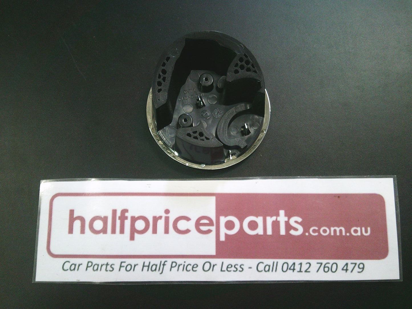 Holden Captiva 7 CG Genuine Front Grille Chrome Emblem w/Fitting Bracket New Part