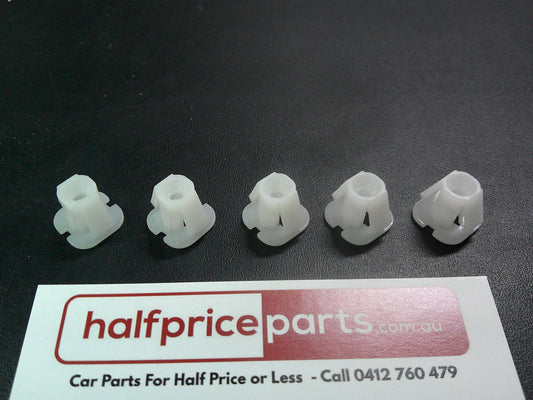 Holden Captiva Sport Genuine Moulding Clip 5 Pack New Part