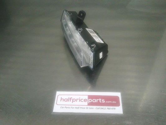 Holden VF SS/SSV/Calais Commodore Genuine Right Hand Front Daytime Running Light Used Part