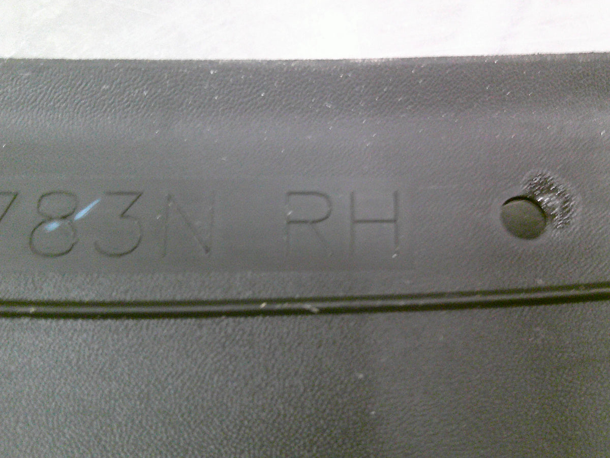 Toyota Kluger Genuine Right Hand Rear Mud Flap Only New Part