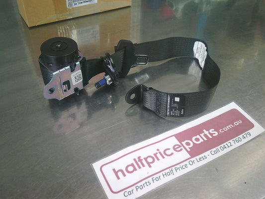 Holden RG Trailblazer Genuine 2nd Row Right Hand Side Retractor Seat Belt New Part