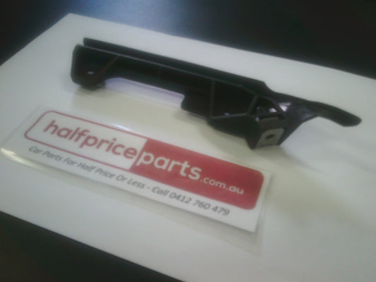 Holden Astra G Genuine Left Hand Front Guard Rail Bracket New Part