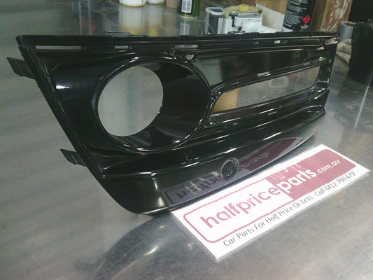 Holden VF Commodore Genuine Left Hand Front Fog Light Bezel New Part