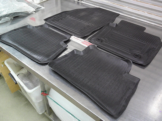Toyota CH-R 2WD/Hybrid Genuine Front And Rear Rubber Floor Mat Set Of 4 New Part