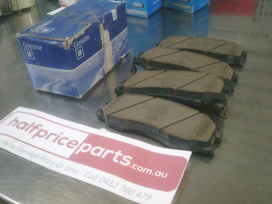 Holden Captiva CG/CG7 Genuine Front Brake Pad Set New Part