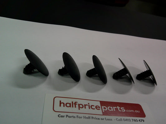 Holden VF Commodore/JH Cruze/Malibu/TJ Trax Genuine Bonnet Insulator Retainer 5 Pack New Part