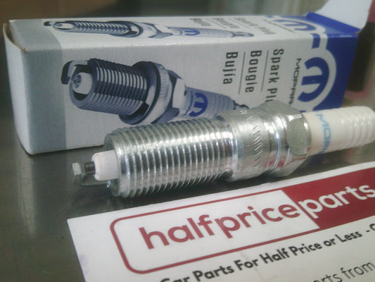 Mopar Genuine Spark Plug Suits Chrysler/Dodge/Jeep New Part