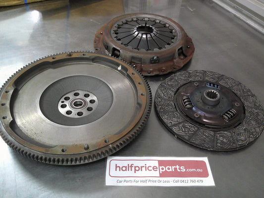 Isuzu NPR70 4.8Ltr Genuine Clutch Plate/Pressure Plate and Flywheel New Part