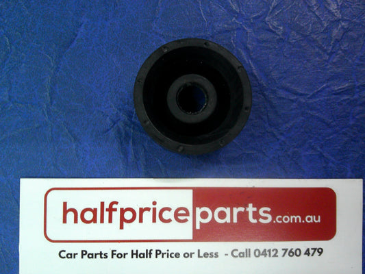 Holden Astra F Genuine Slave Cylinder Dust Boot New Part