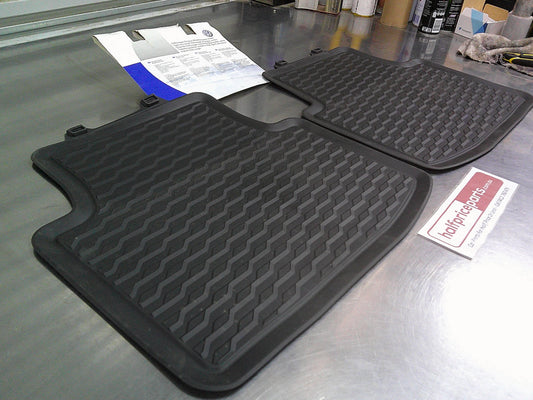 VW Passat Santana/Variant Genuine Rear Rubber Floor Mats 2 Only New Part