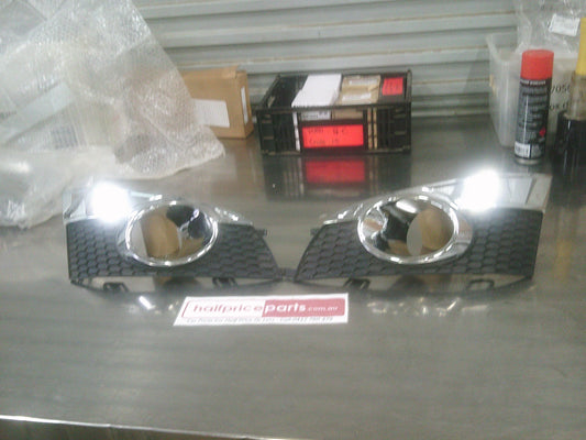 Holden CG Captiva 7 Genuine Front Fog Light Surround Pair New Part