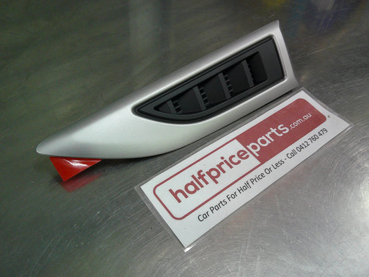 Holden CG7 Captiva Genuine Left Hand Front Guard Trim Moulding New Part