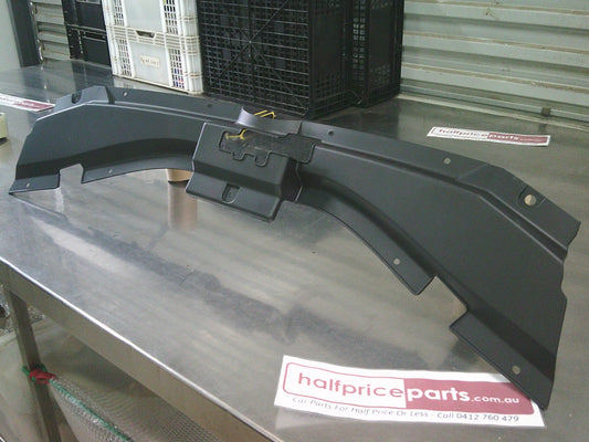 Holden CG Captiva Genuine Upper Radiator Cover New Part